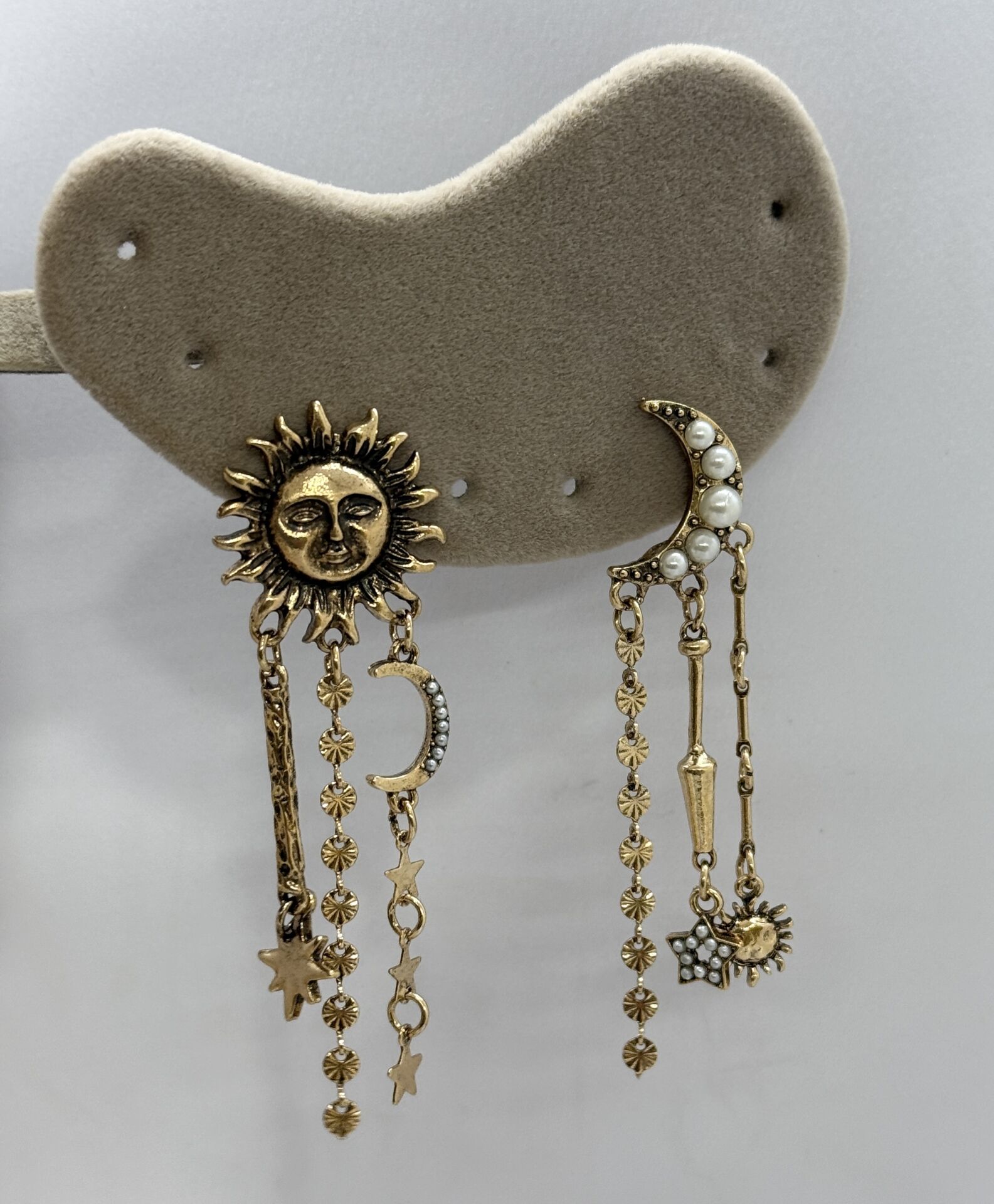 Özel Seri Marka Model Etnik Desen Çoklu Charm Sallantılı Küpe