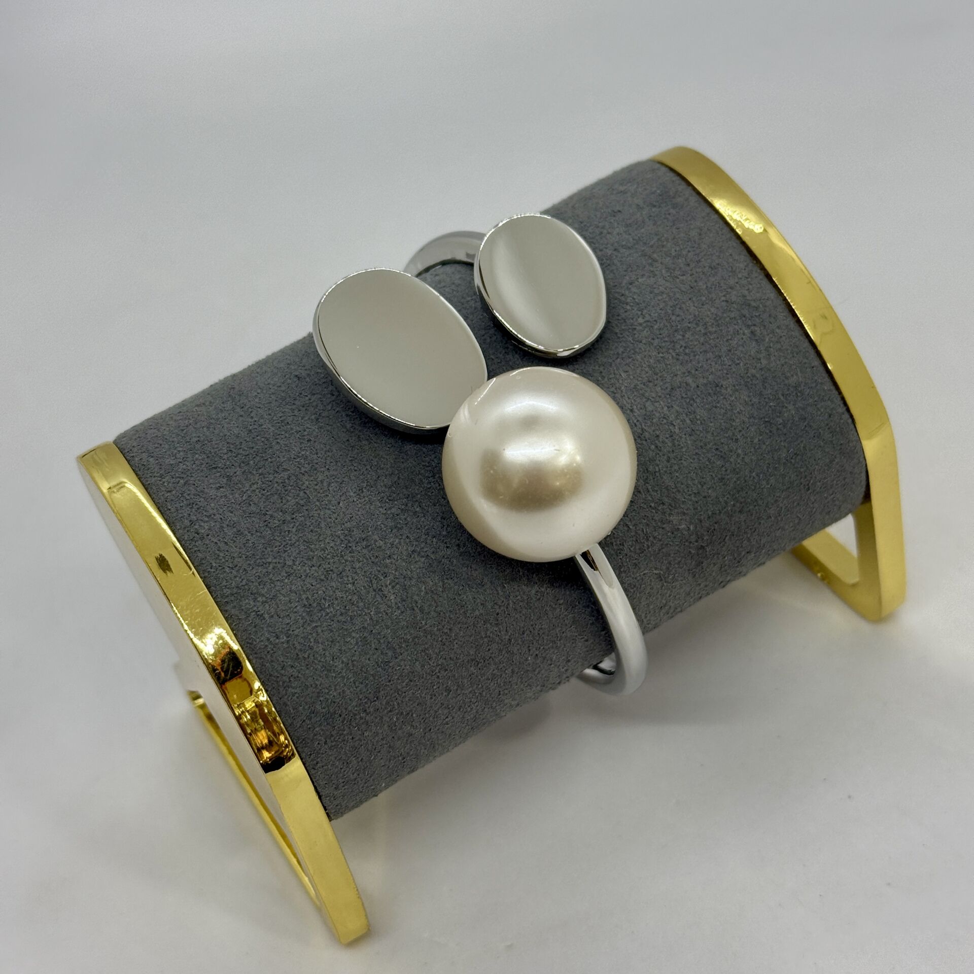 Özel Seri Büyük Top İncili Kelepçe Bileklik