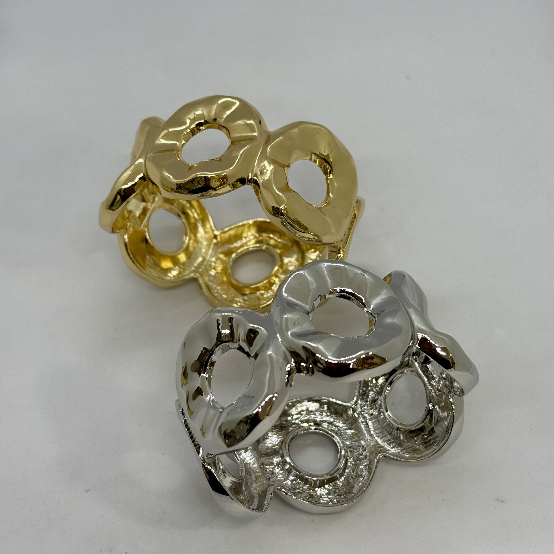 Özel Seri Dövme Plaka Kelepçe Bileklik