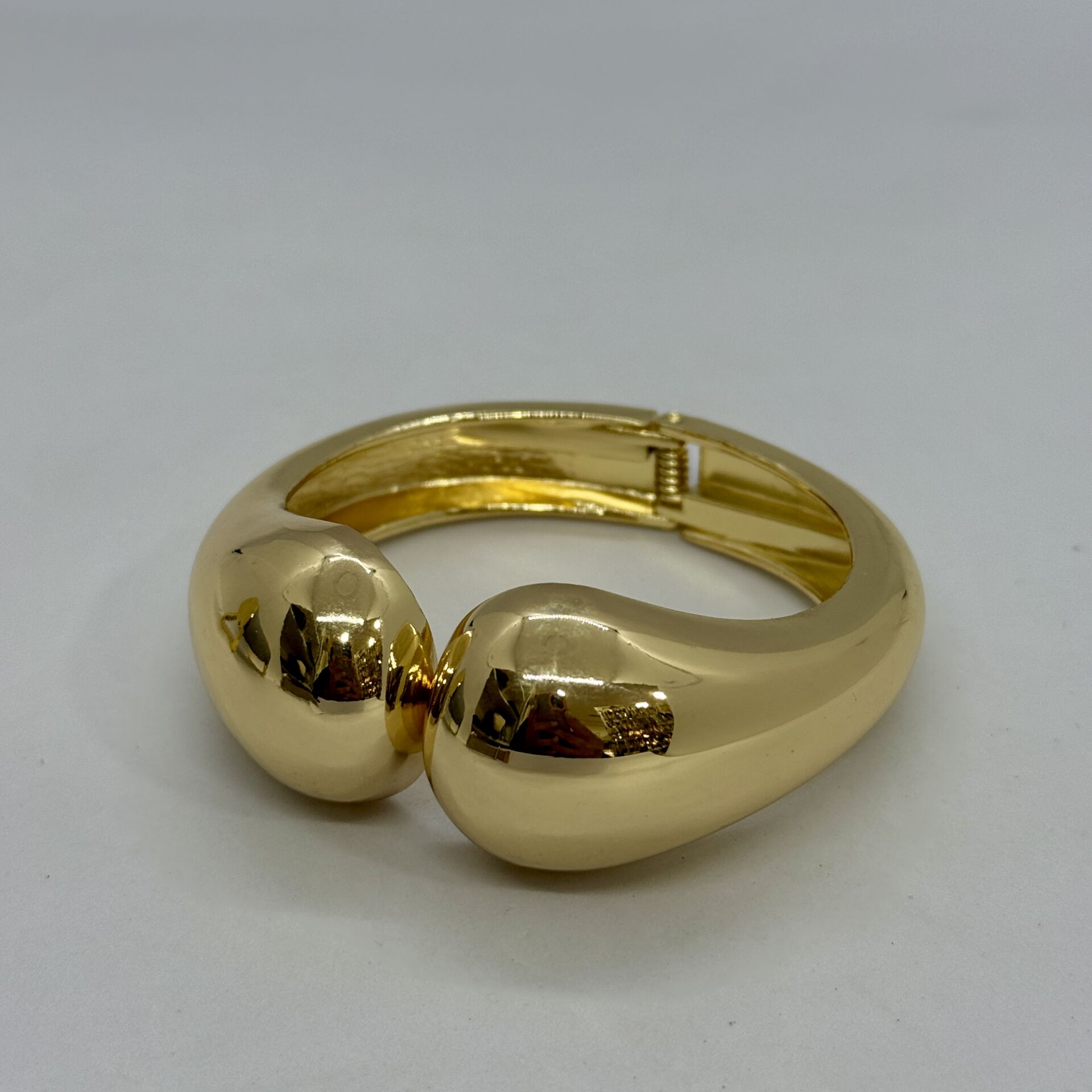 Özel Seri Bombeli Kelepçe Bileklik