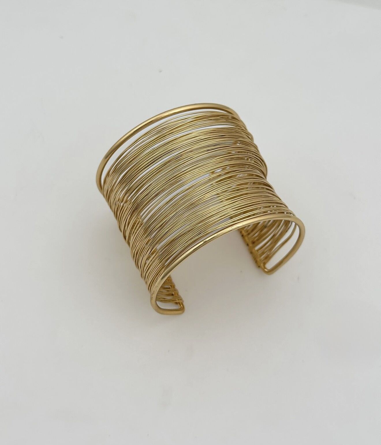 Uzun Model Çoklu Tel Görünüm Sıkıştırılabilir Kelepçe Bileklik