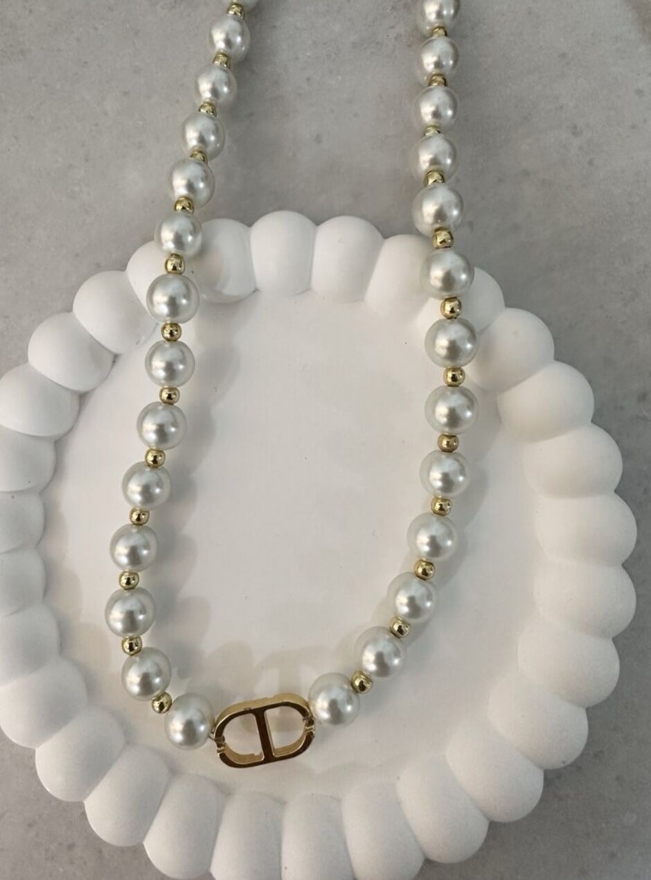 Marka Model Gold Topçuk Detay İnci Kolye