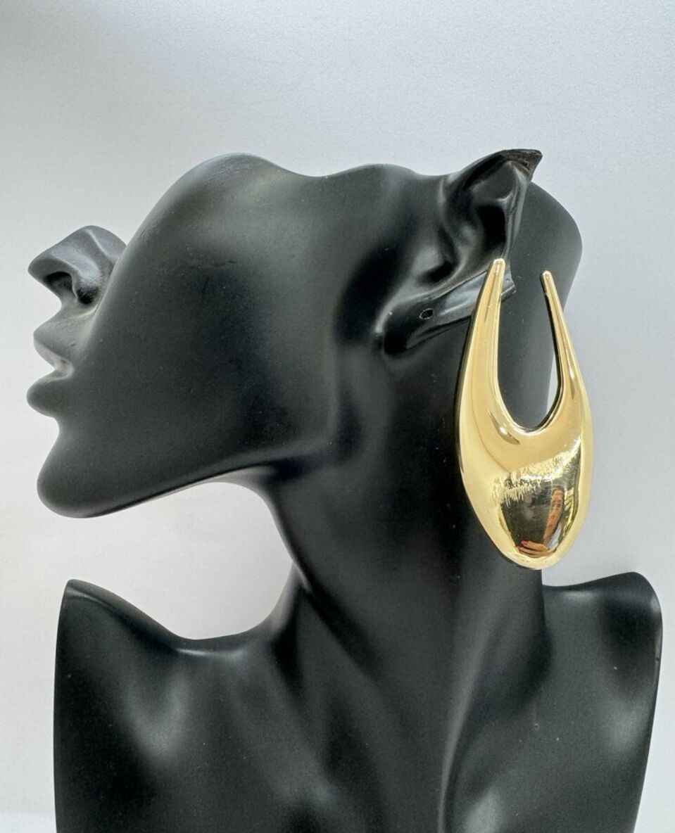 Bombeli U Model Küpe