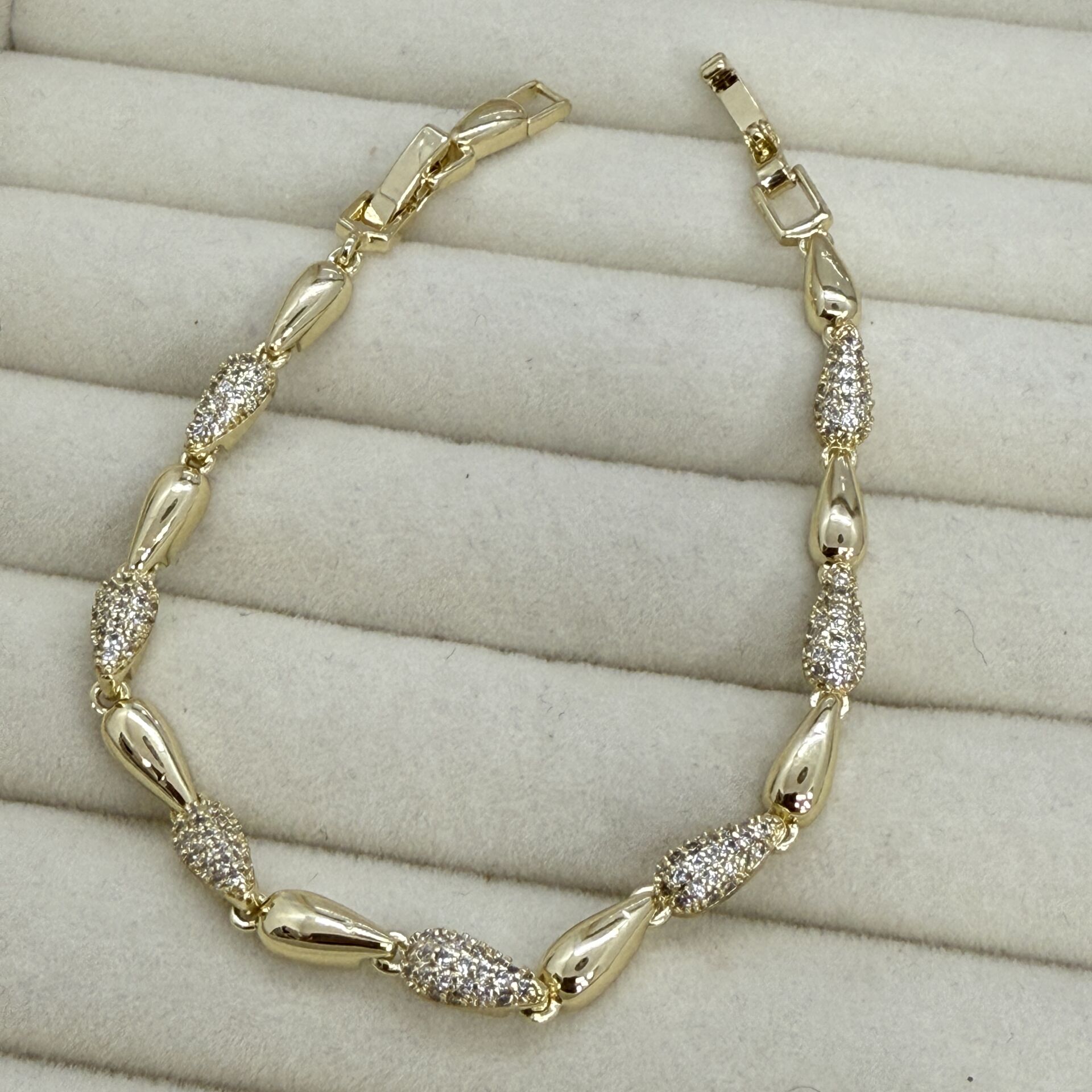 Özel Seri Zirkon Taşlı 14K Altın Kaplama Bileklik