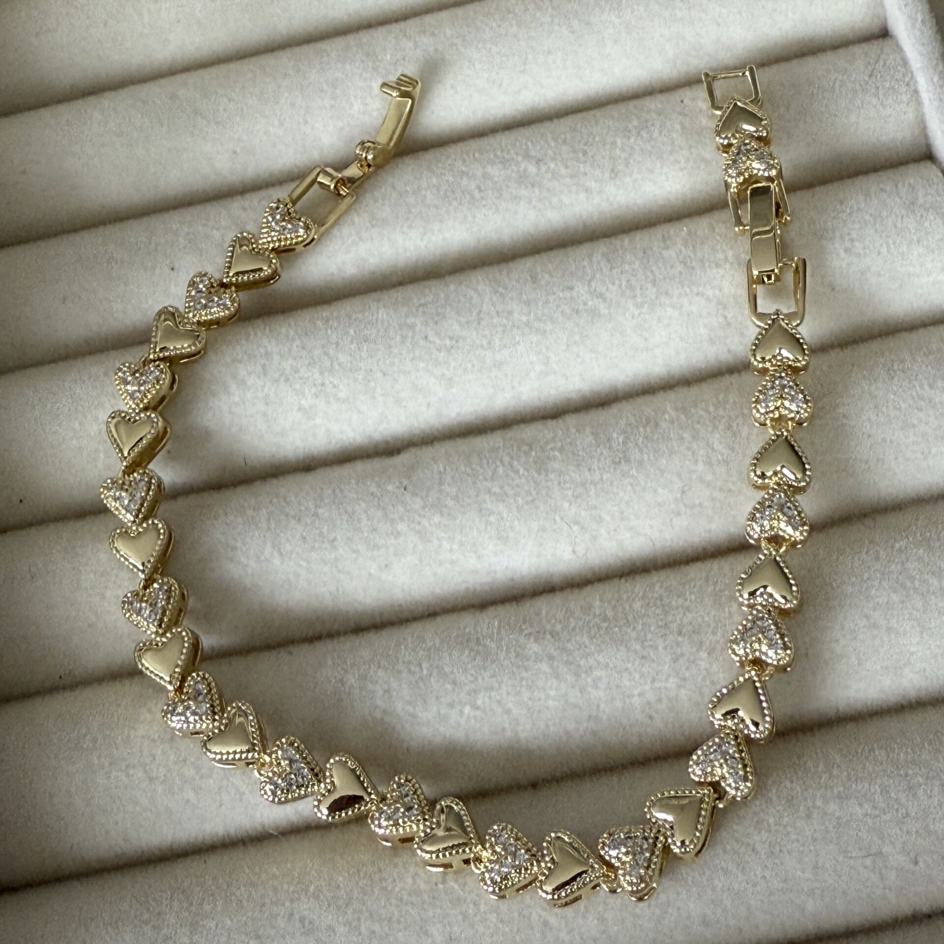 Özel Seri Zirkon Taşlı 14K Altın Kaplama Kalp Figür Bileklik