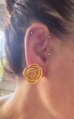 Mineli Gold Detay Gül Küpe