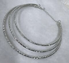 Özel Seri Gümüş Parlak Tırtıklı Üçlü Görünüm Choker Kolye