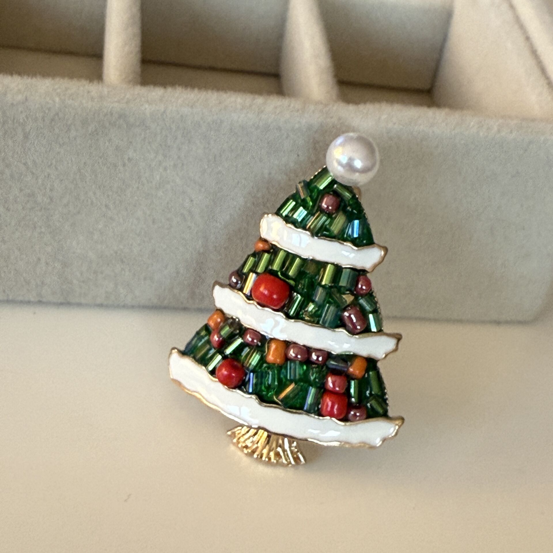 İthal İnci Detay Yılbaşı Ağacı Broş