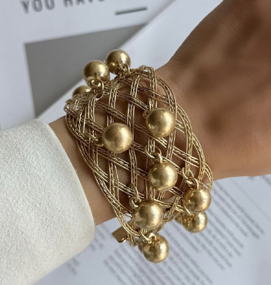 Özel Seri Hasır Örme Üzeri Çoklu Topçuk Detay Kelepçe Bileklik