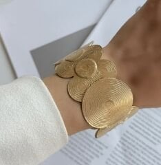 Özel Seri Çiçek Motif Detay Kelepçe Bileklik