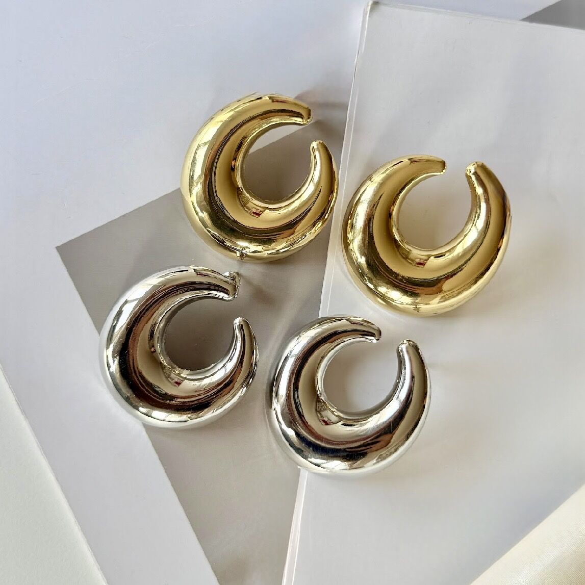 Özel Seri Yarım Ay Küpe