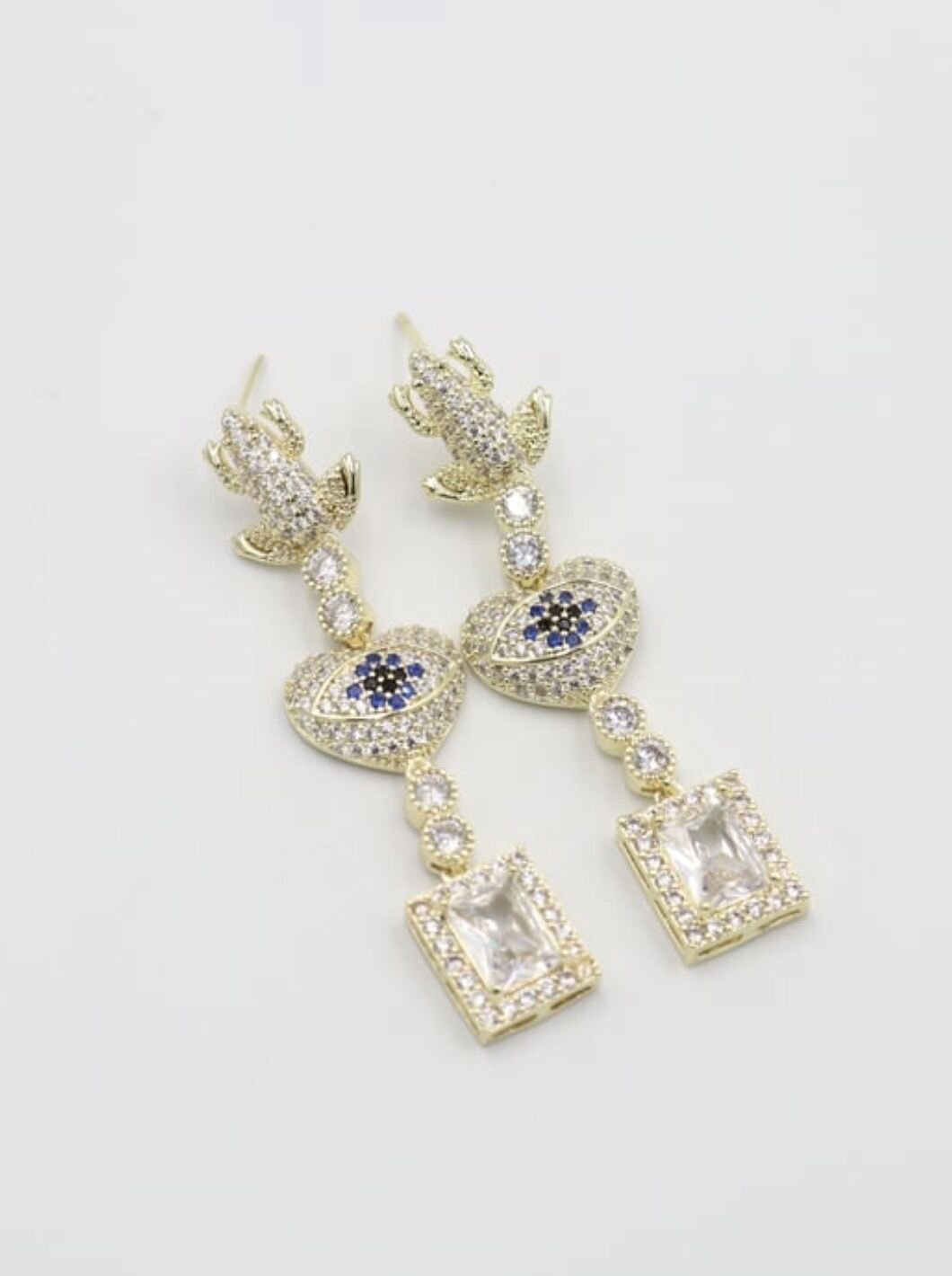 Özel Seri Marka Model Taşlı Tasarım Küpe