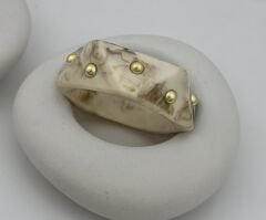 Hareli Kemik Model Gold Topçuk Detay Bilezik (6.7 Cm)