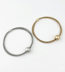 Çoklu Tel Görünüm Topçuk Detay Mıknatıslı Kolye (42 Cm)