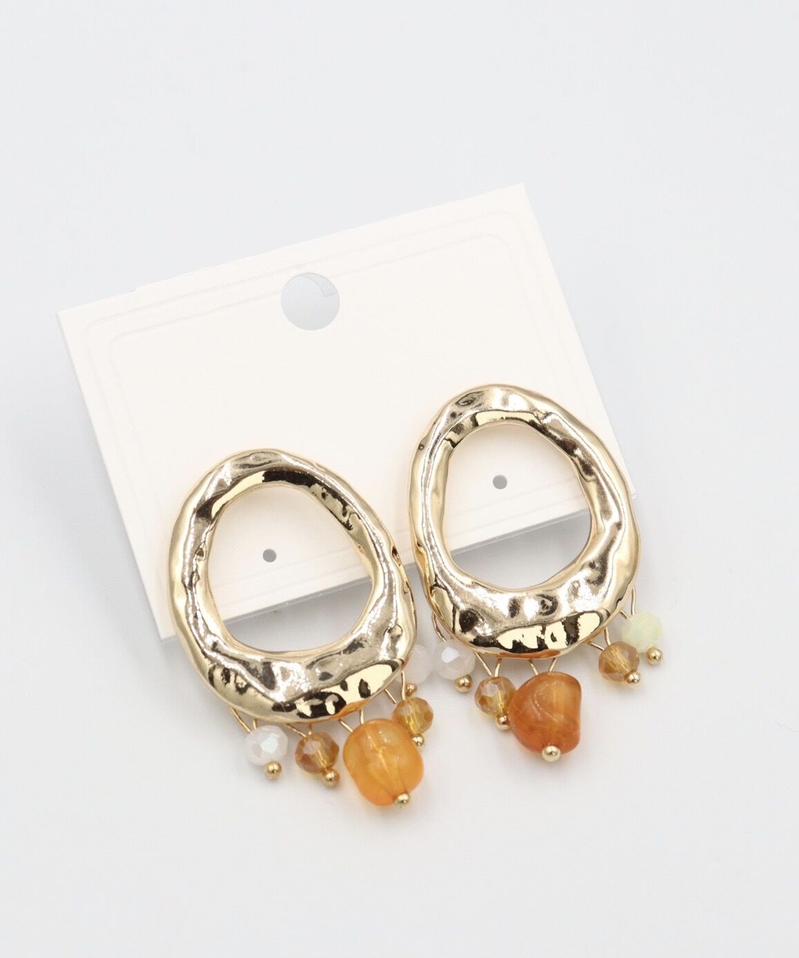 Oval Plakada Taş Sallantı Küpe