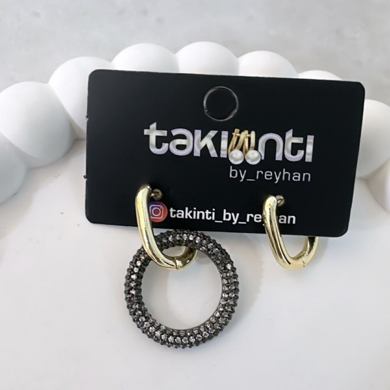 Özel Seri Siyah Zirkon Taşlı Daire Küpe