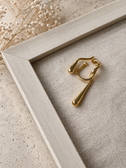 Asimetrik Kıvrım Sıkıştırmalı Tasarım Kıkırdak Küpe