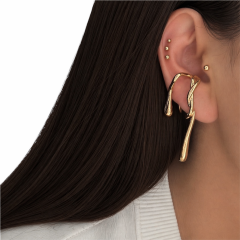 Asimetrik Kıvrım Sıkıştırmalı Tasarım Kıkırdak Küpe