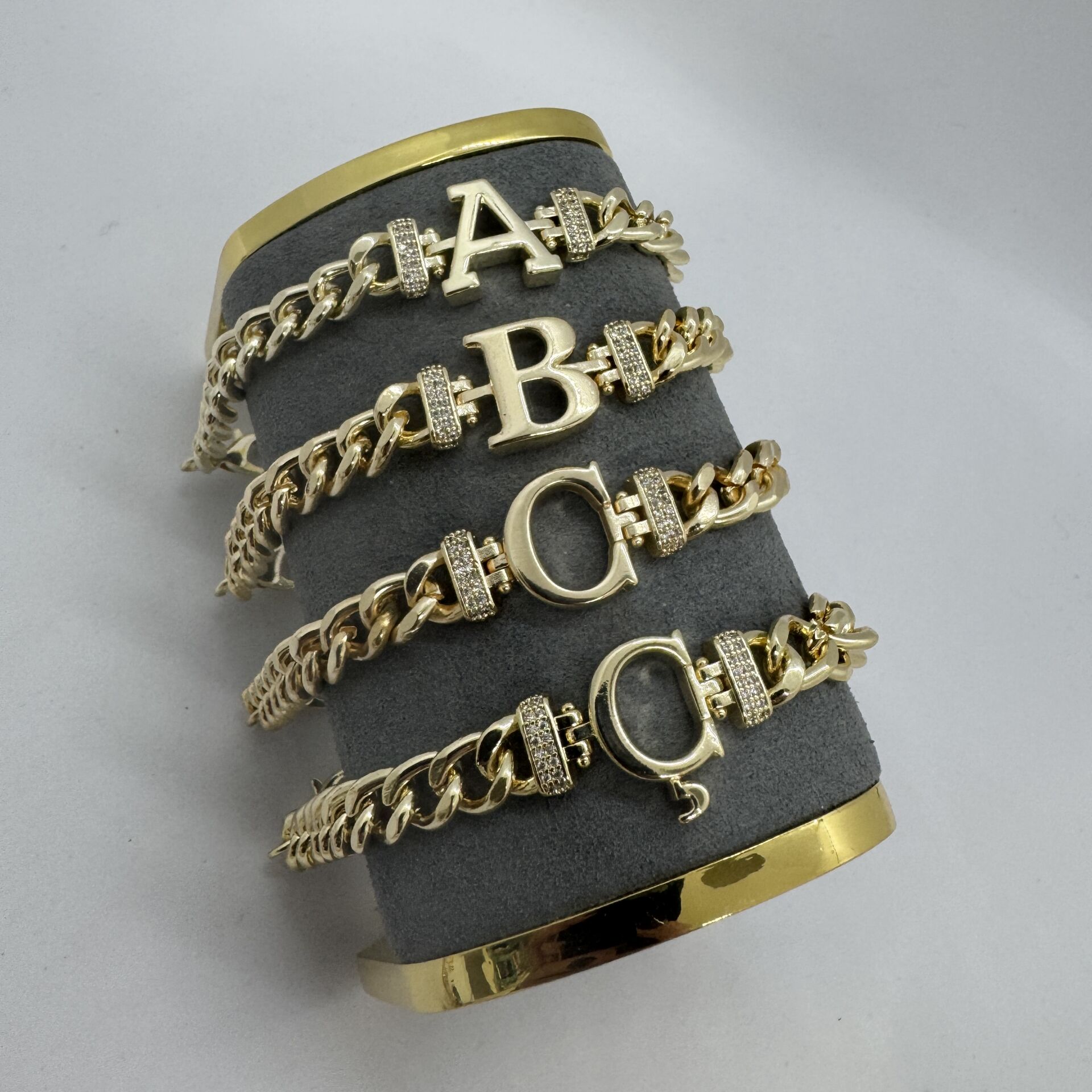 Klasik Zincir Harf Plaka Bileklik (20cm)