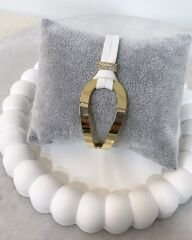 Beyaz Deri Detay Zirkon Taşlı Oval Plaka Bileklik