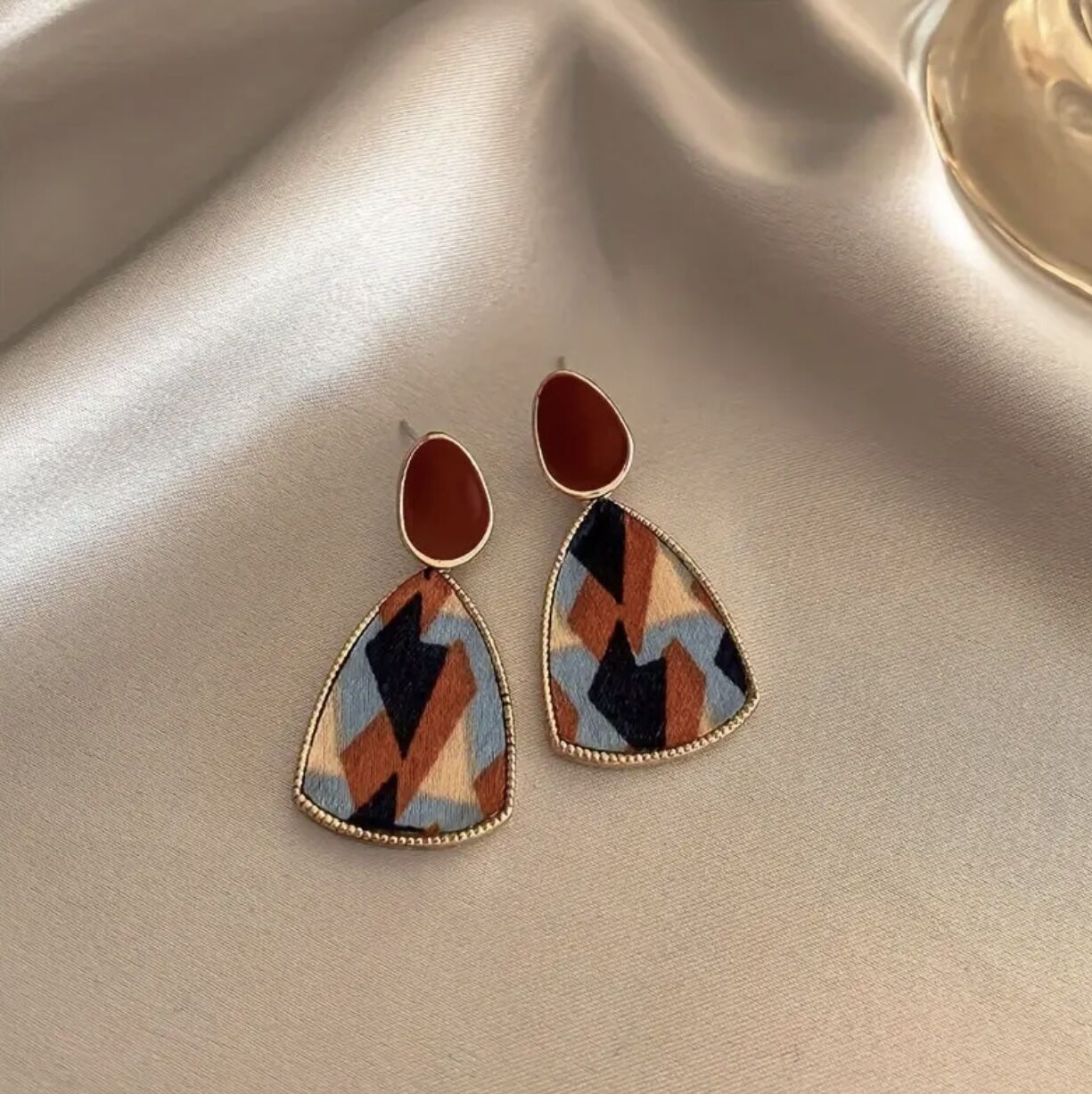 Özel Seri Bordo Taşlı Renkli Geometrik Desen Sallantı Vintage Küpe