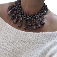 Özel Seri Antrasit Taşlı Büyüklü Küçüklü Topçuk Detay Salkım Marka Model Kolye (50 Cm)