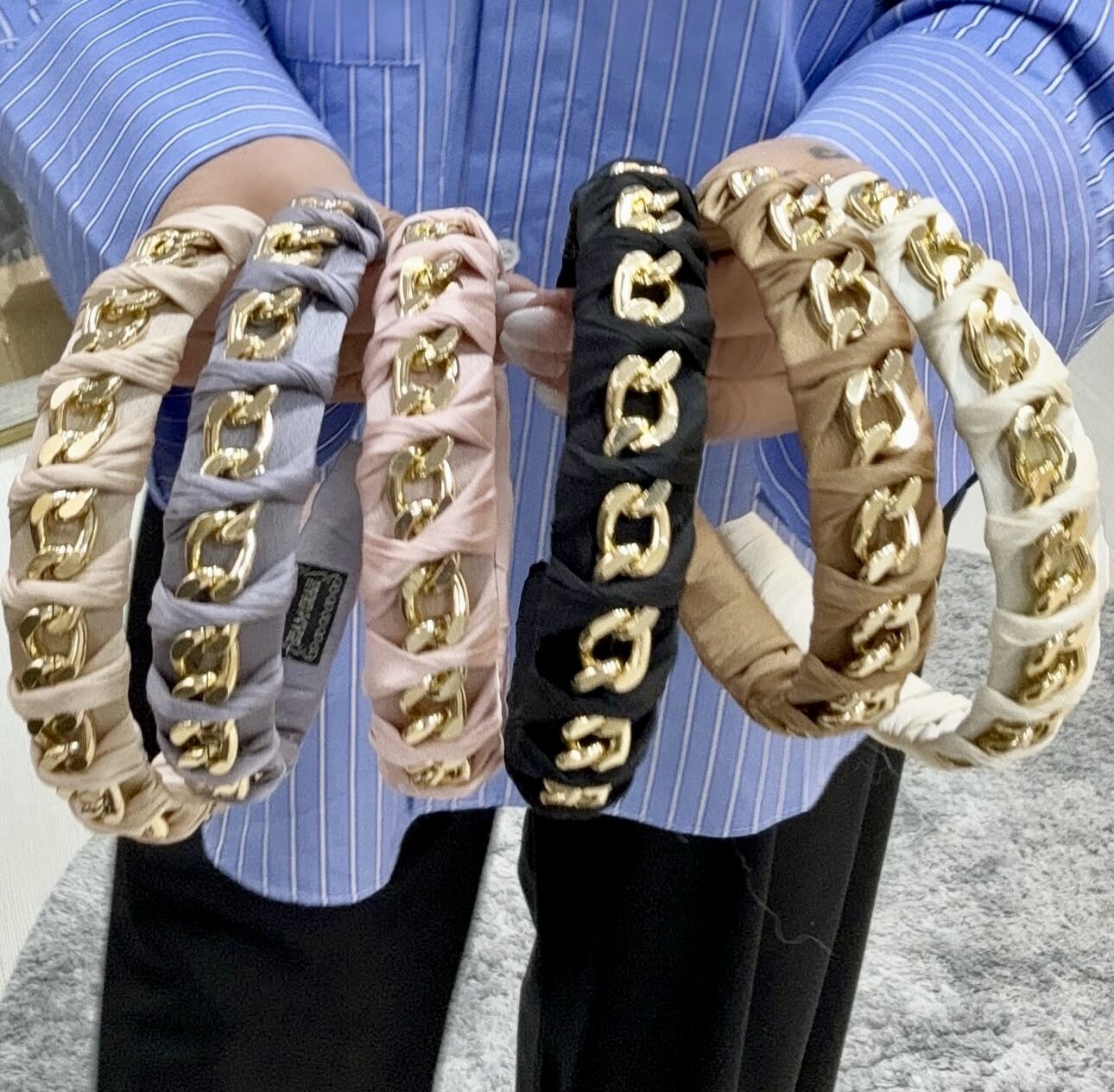 Gold Zincir Detay Saten Taç