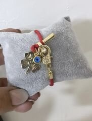 Önden Kilit Yonca Nazar Detay Kırmızı Bileklik