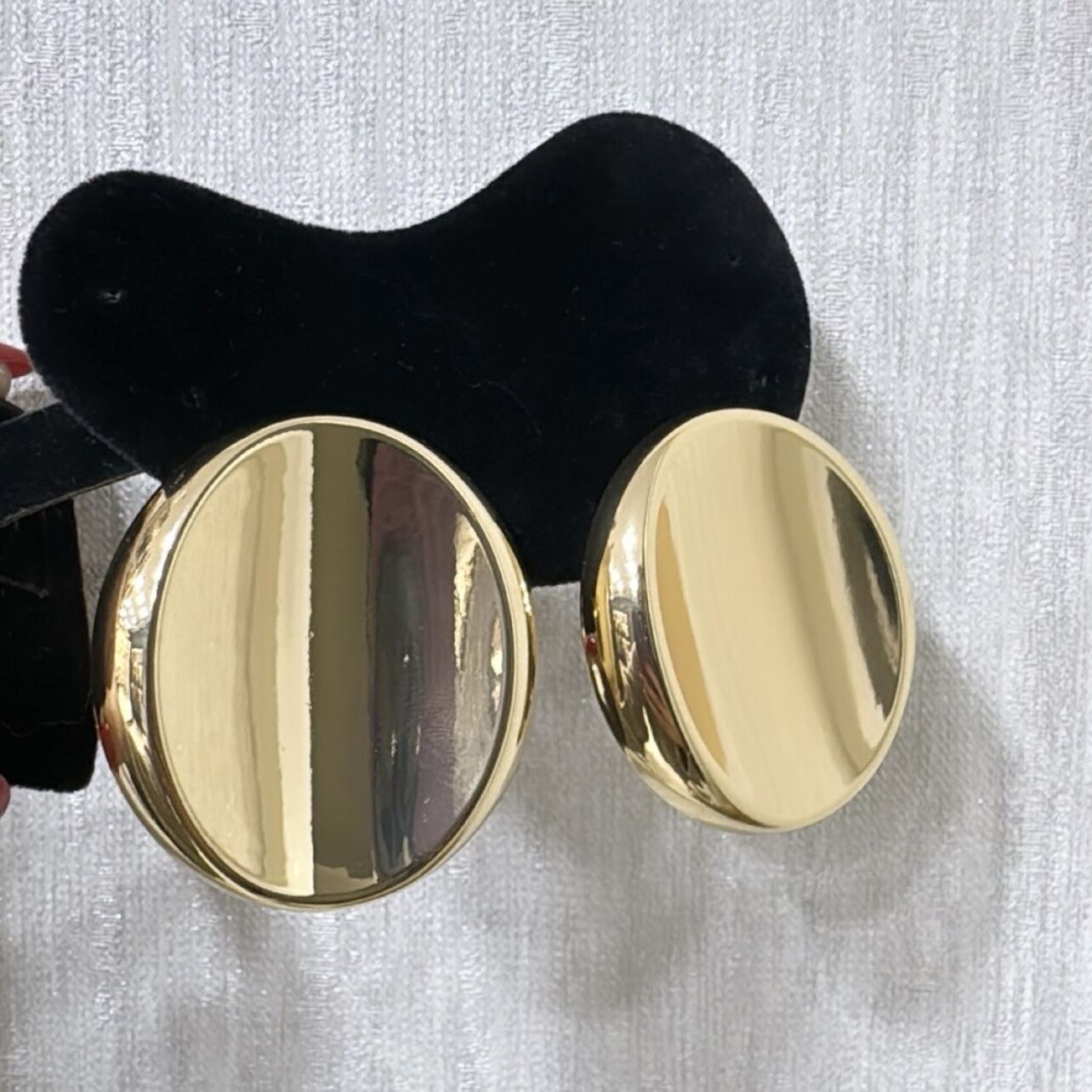 Marka Model Geniş Oval Plaka Küpe