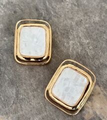 Marka Model Gold Çerçevede Damarlı Plaka Vintage Küpe