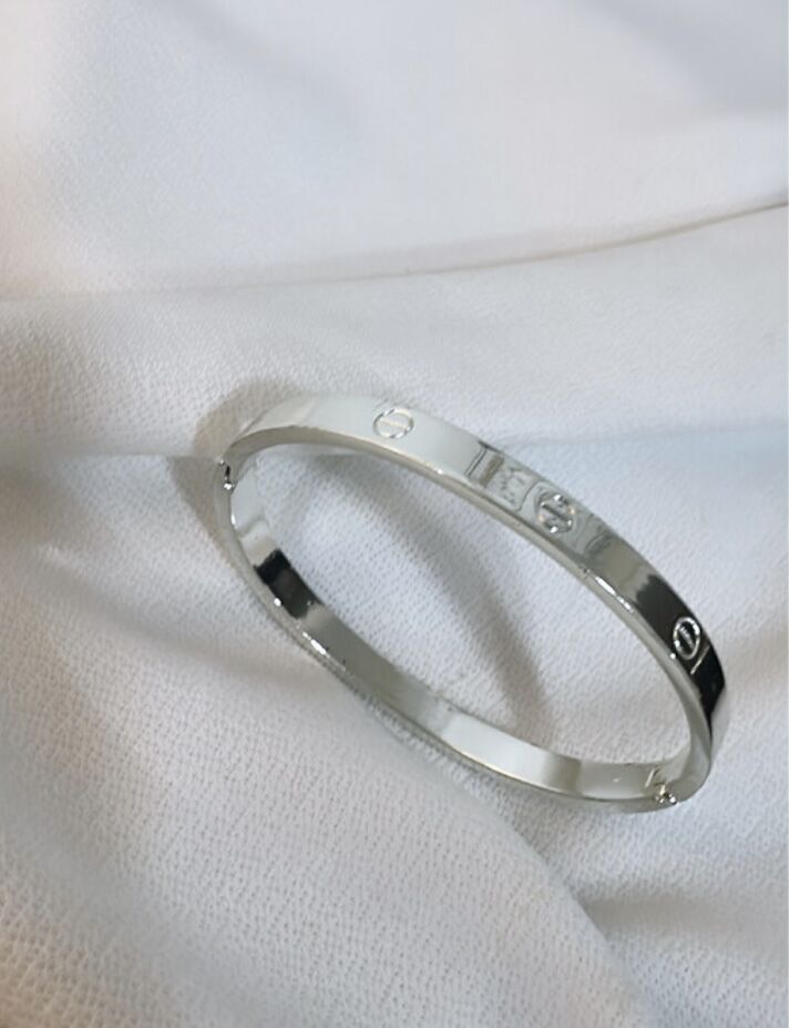 Cartier Model Gümüş Kelepçe Bileklik