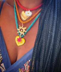 Renkli Burgu İp Çoklu Charm Sallantılı Marka Model Kolye (54 Cm-54 Cm-42 Cm)