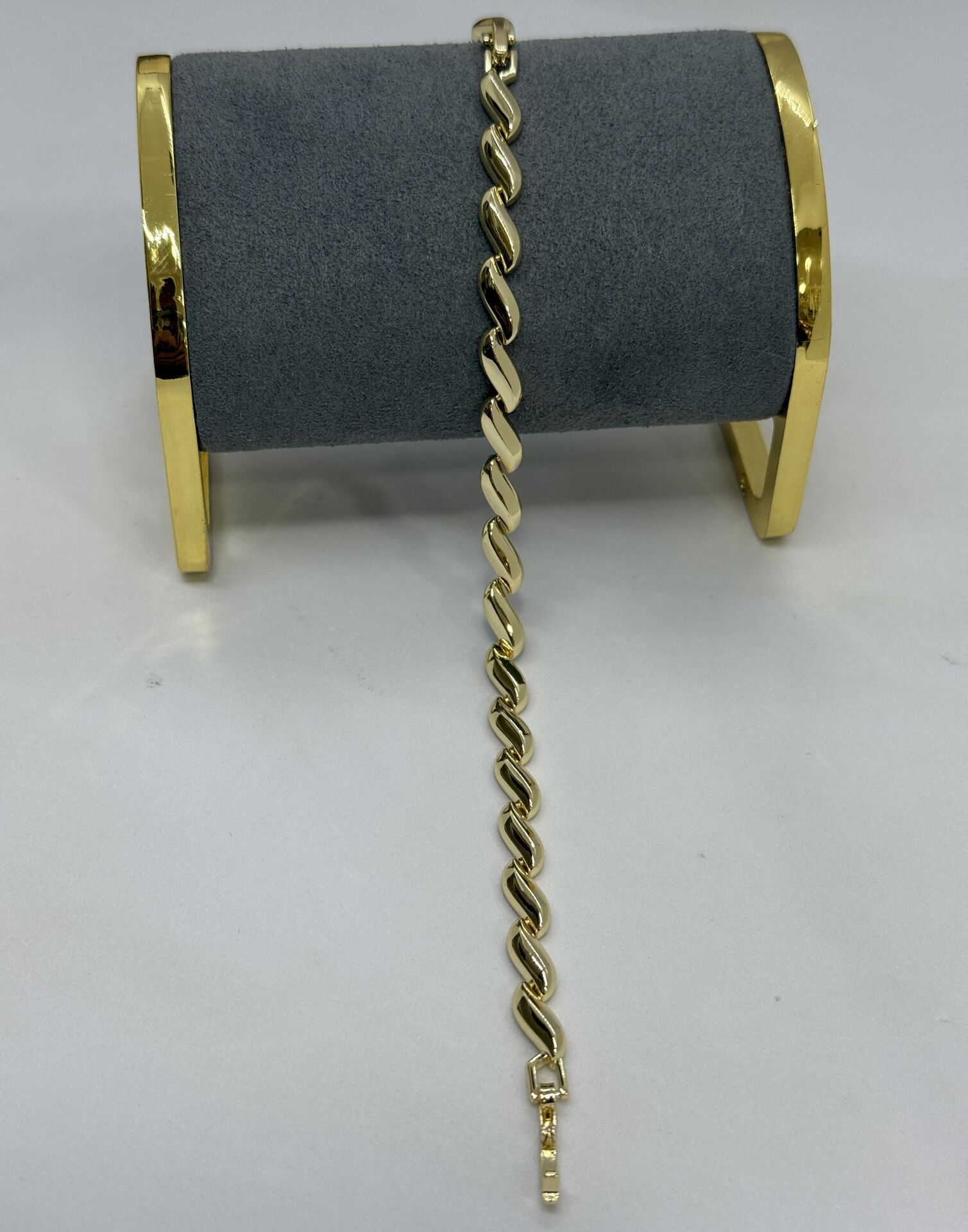 Özel Seri 14K Altın Kaplama Kıvrımlı Plaka Bileklik